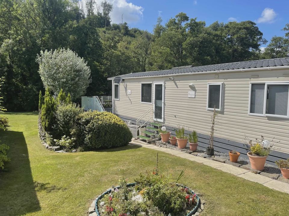 Caravan with garden