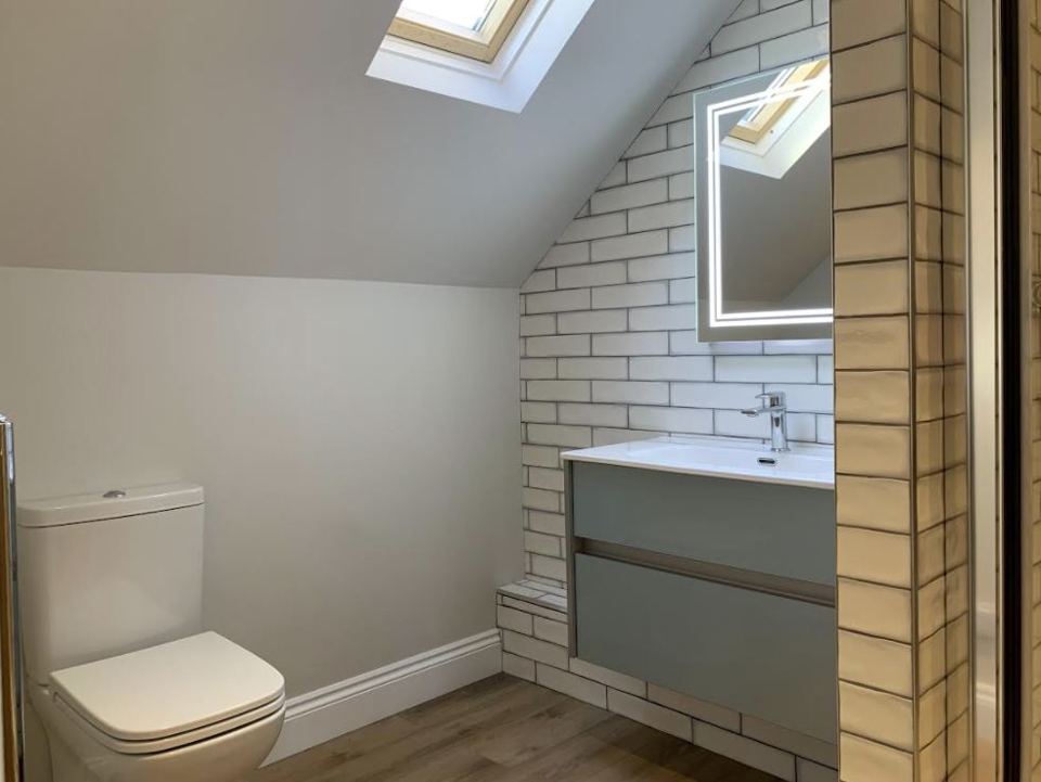 Apartment shower room