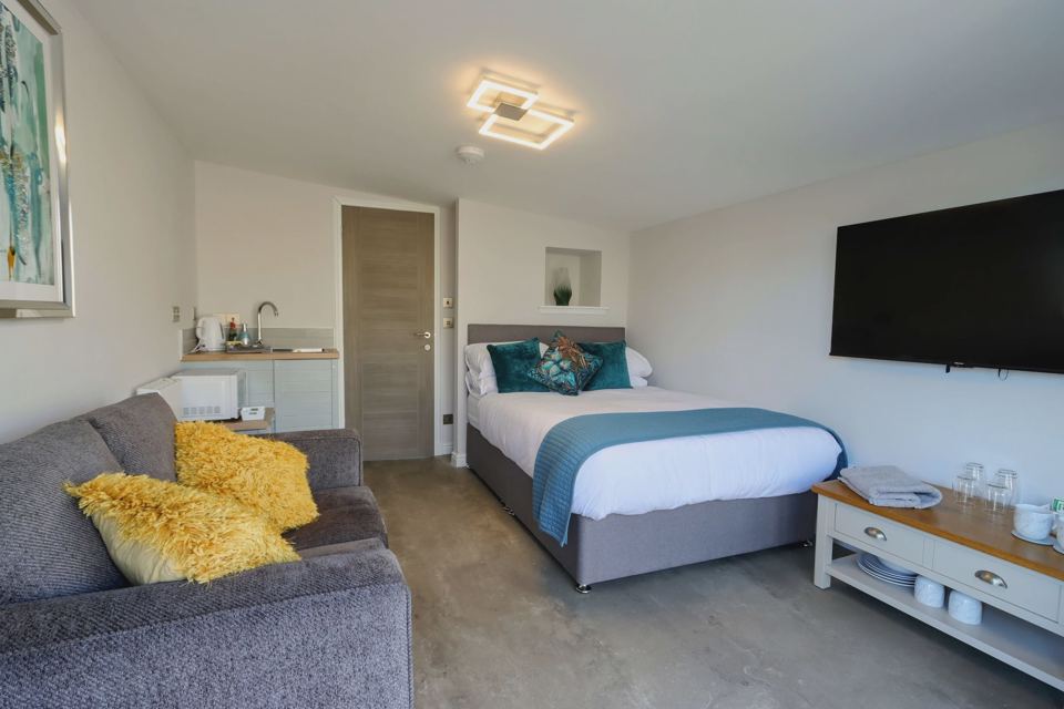 Pod bedroom and seating