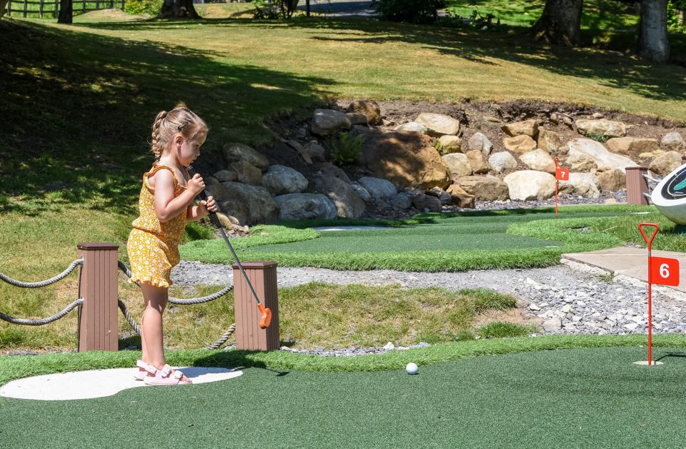 Adventure golf course