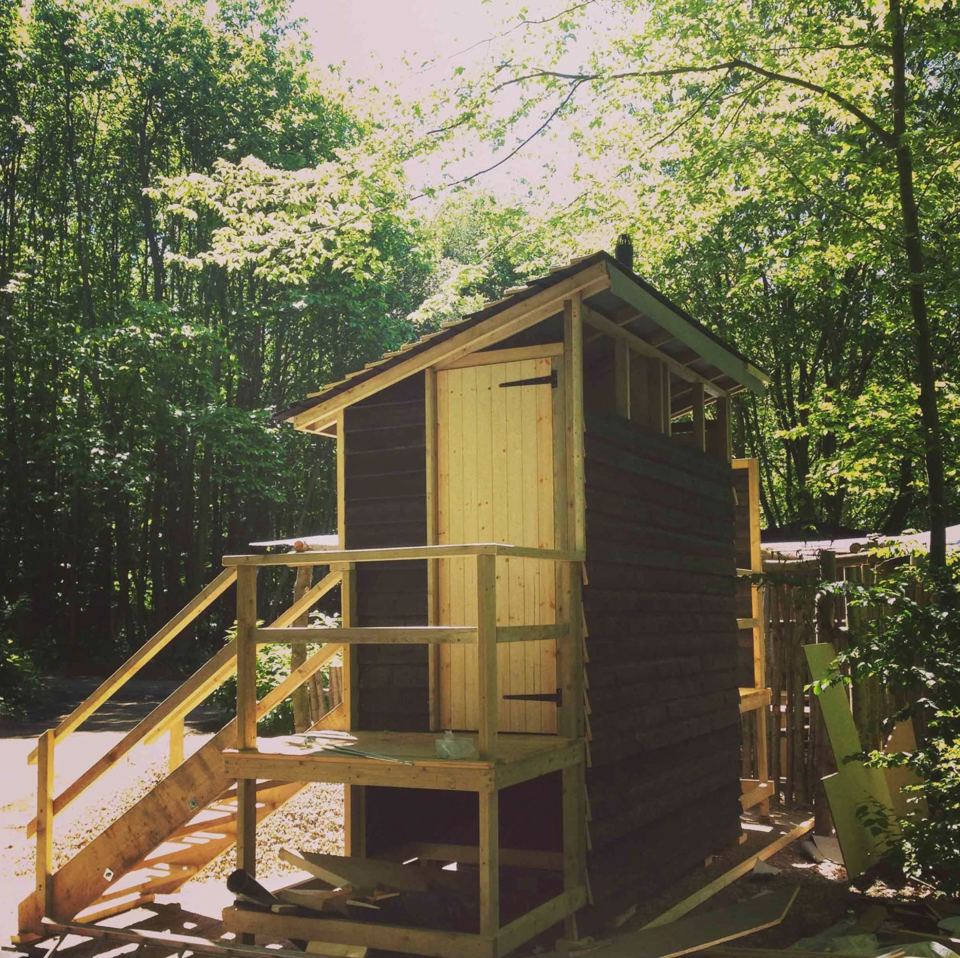 Timber composting loo
