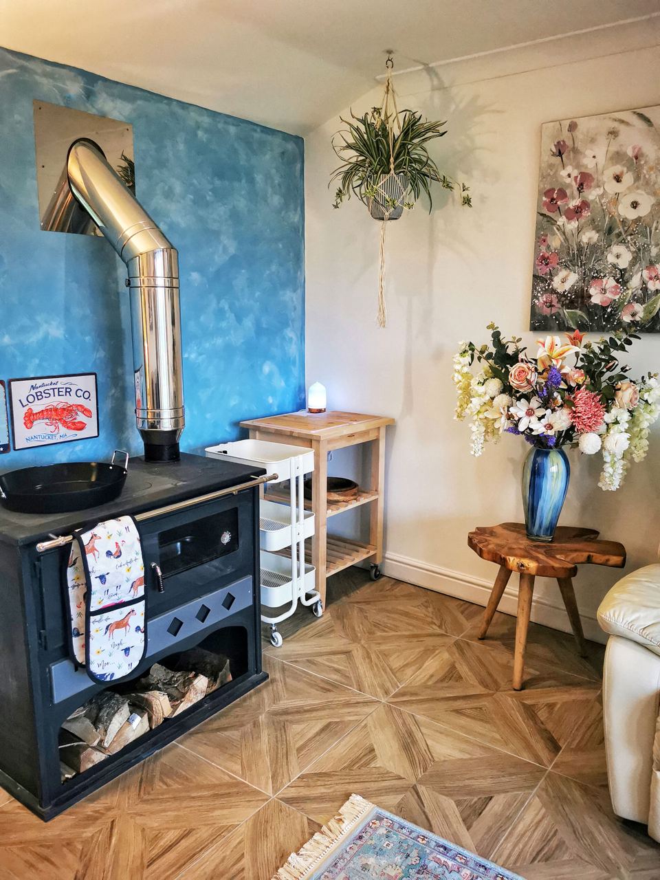 Stove and lounge