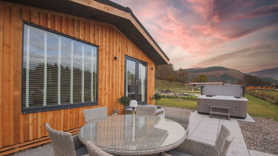 Lodge patio with hot tub