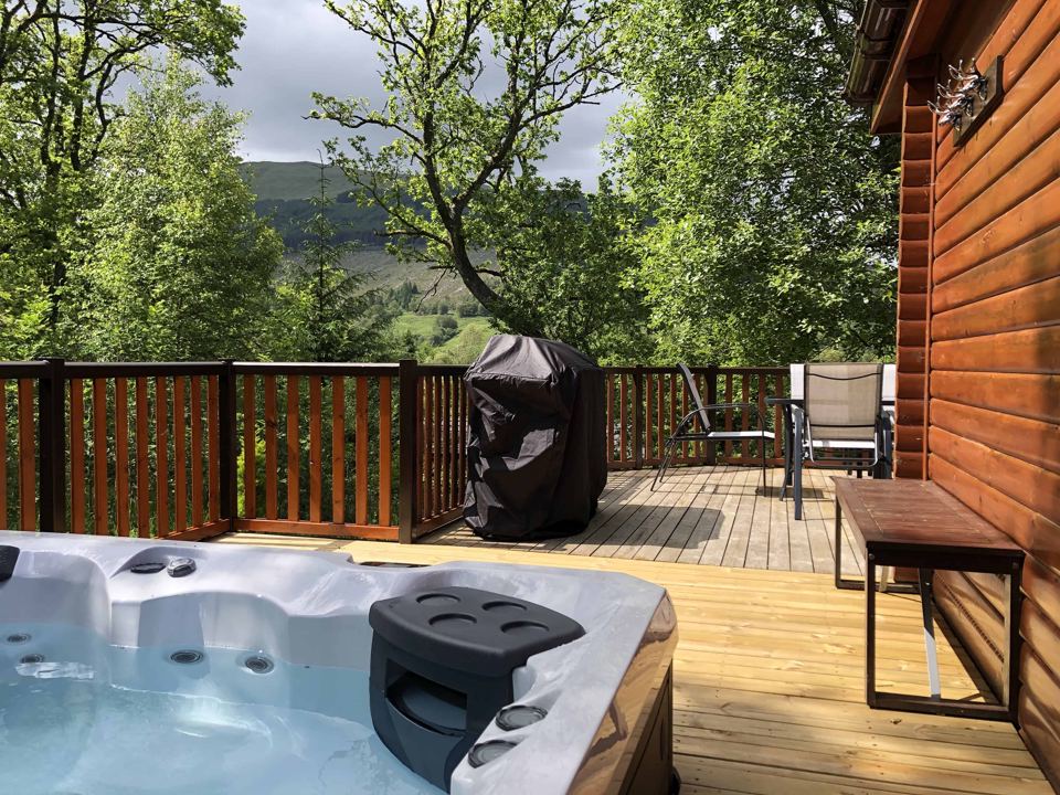 Hot tub on a lodge balcony
