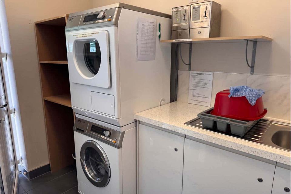 Laundry and washing-up room