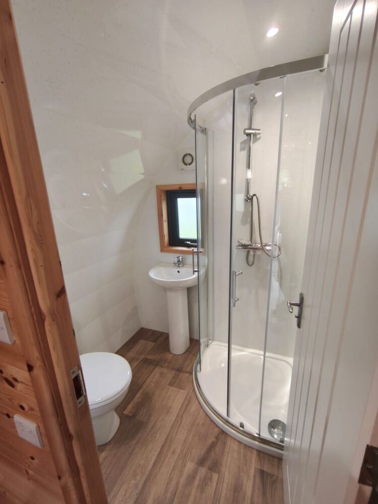 Pod en-suite shower
