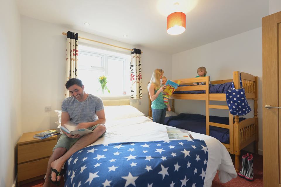 Bunk bedroom with star quilt