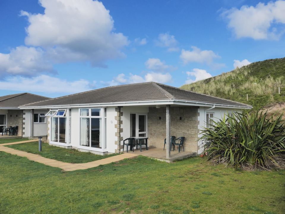 Lodge with garden in the dunes