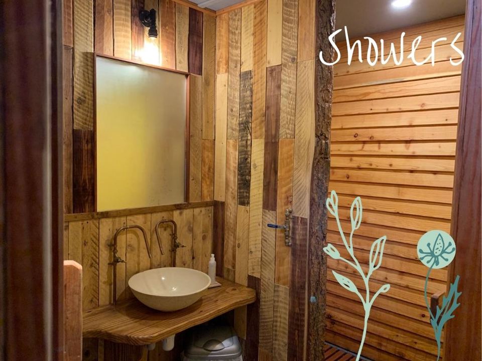 Private shower room
