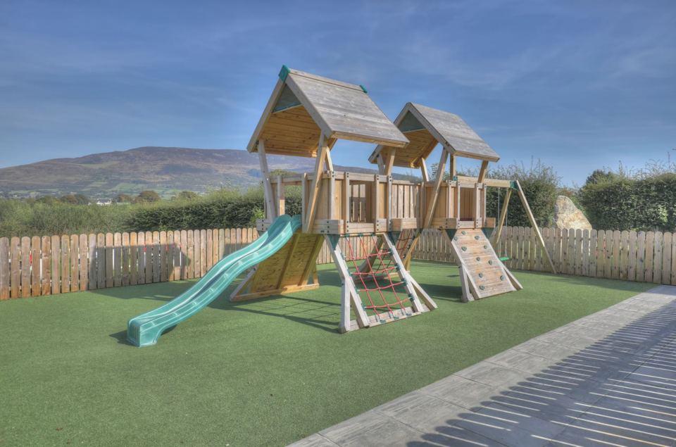 Children's play frame