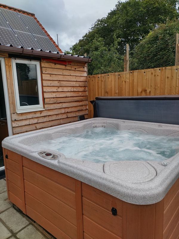 Guest hot tub
