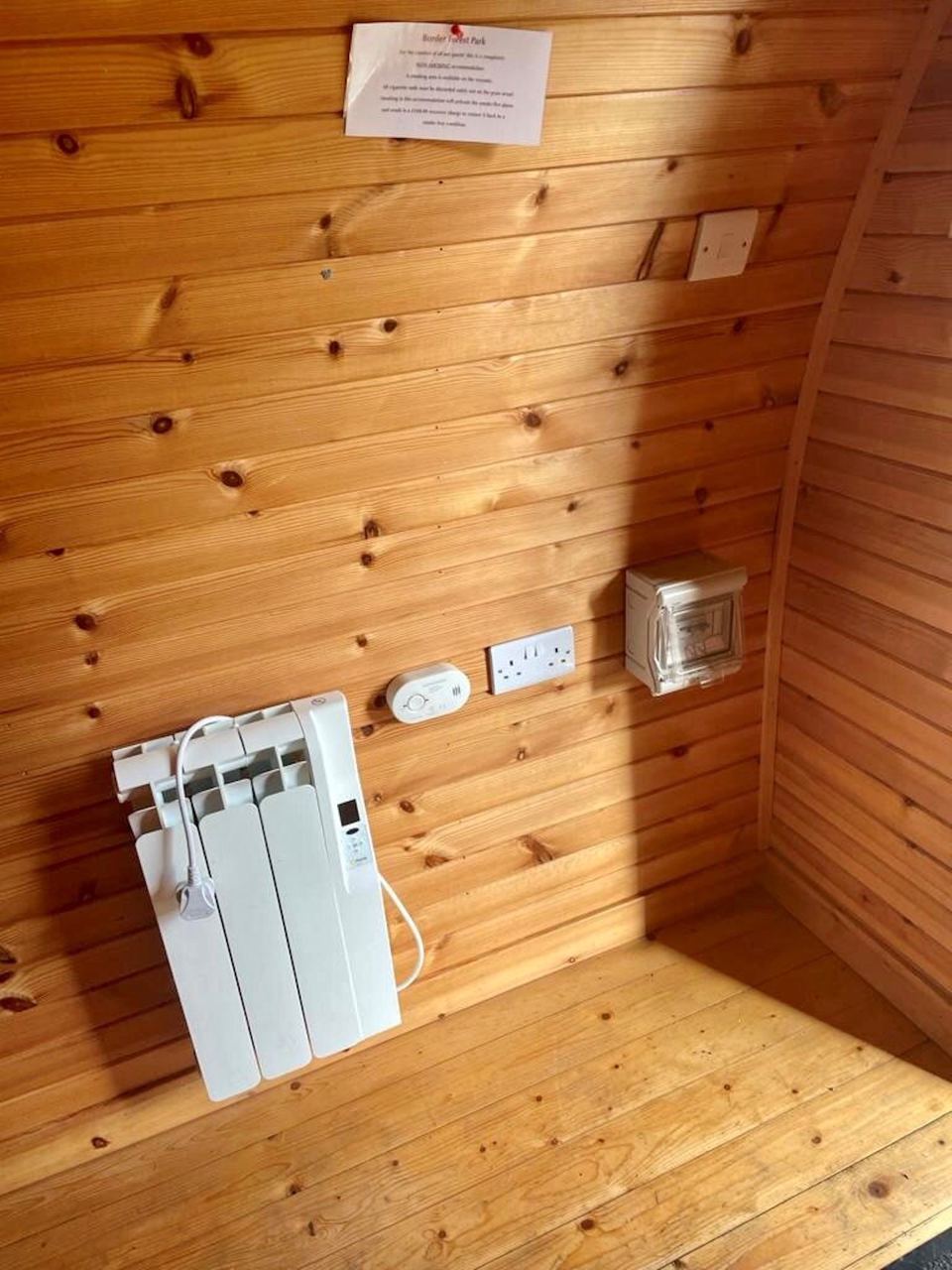 Pod heater and sockets