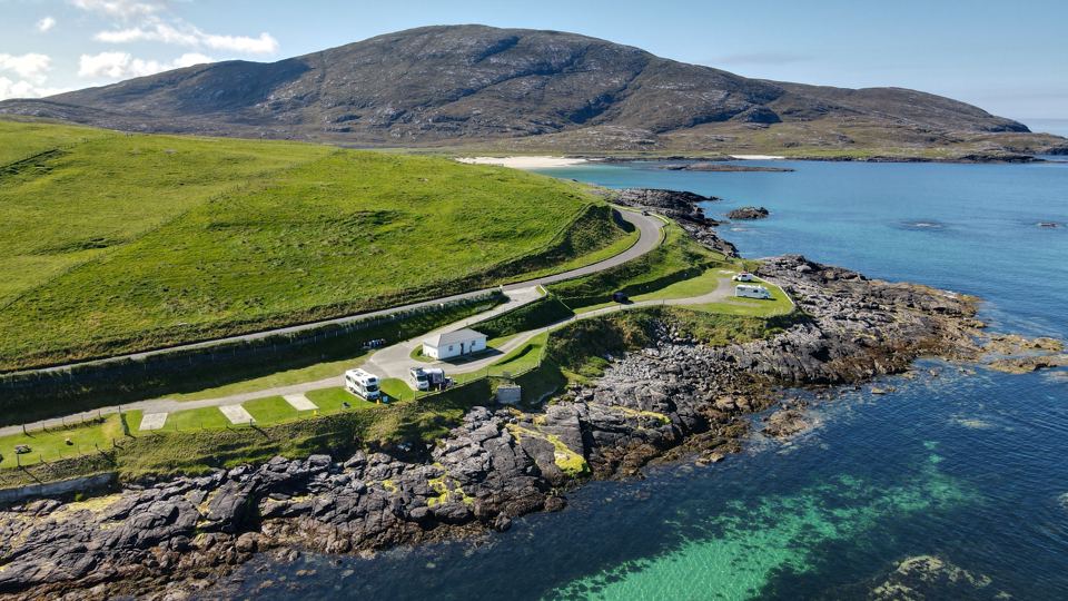 Motorhome pitches above the shore