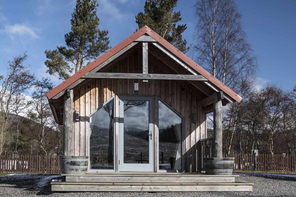 Pod with glazed front