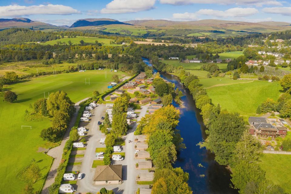Park and River Earn from above