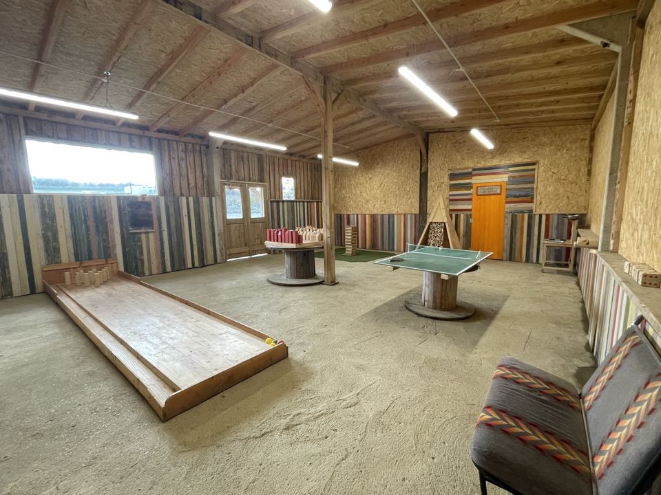 Games barn with bowling and table tennis