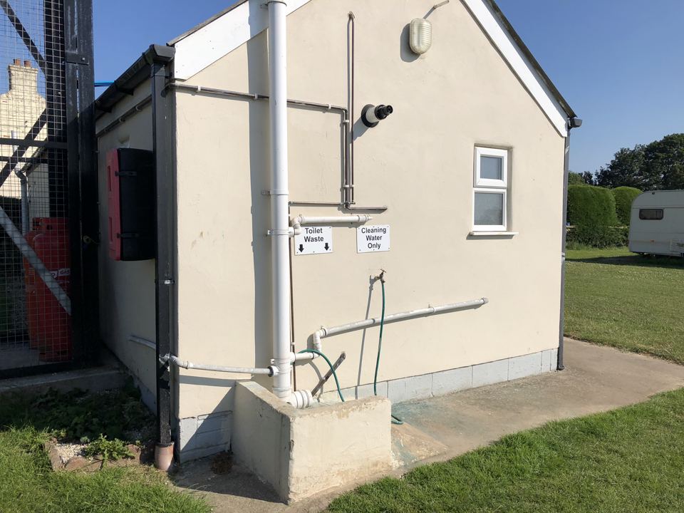 Service building and waste point