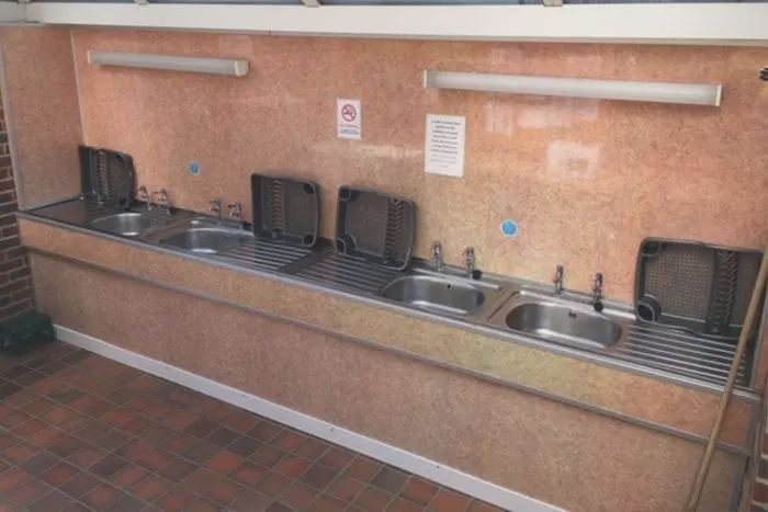 Washing-up sinks
