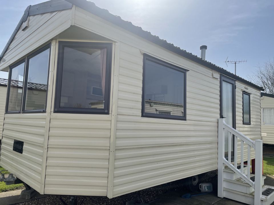 Static caravan with steps