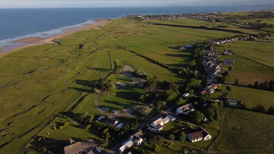 Coast and golf links from above