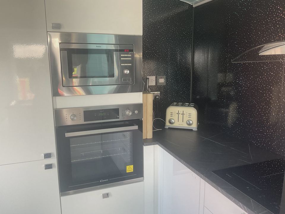Cabin kitchen appliances