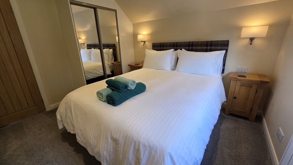 Double bed in a lodge