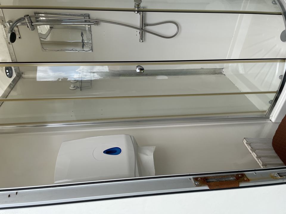 Shower cubicle