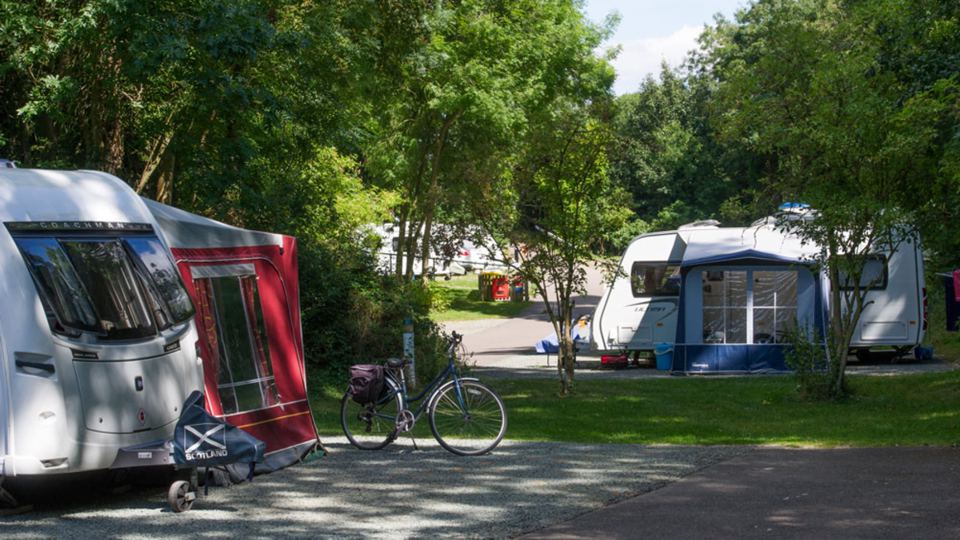 Shady pitches with bikes