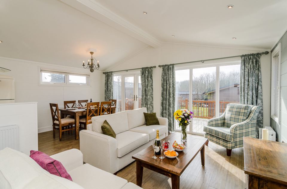 Lodge lounge and dining area