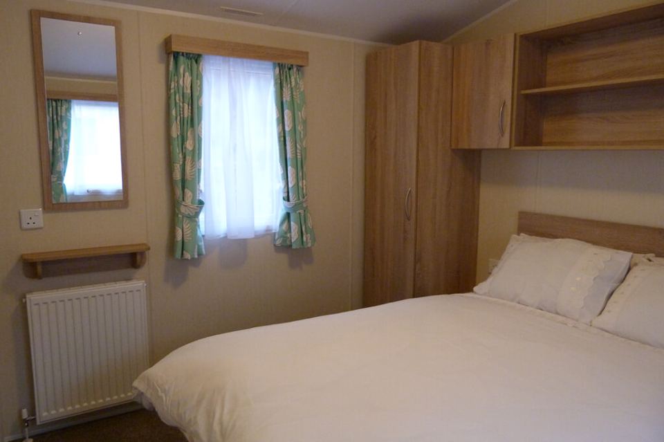 Double bedroom with wardrobe