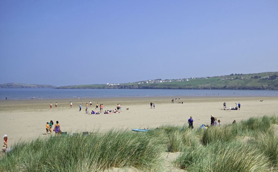 Poppit Sands beach