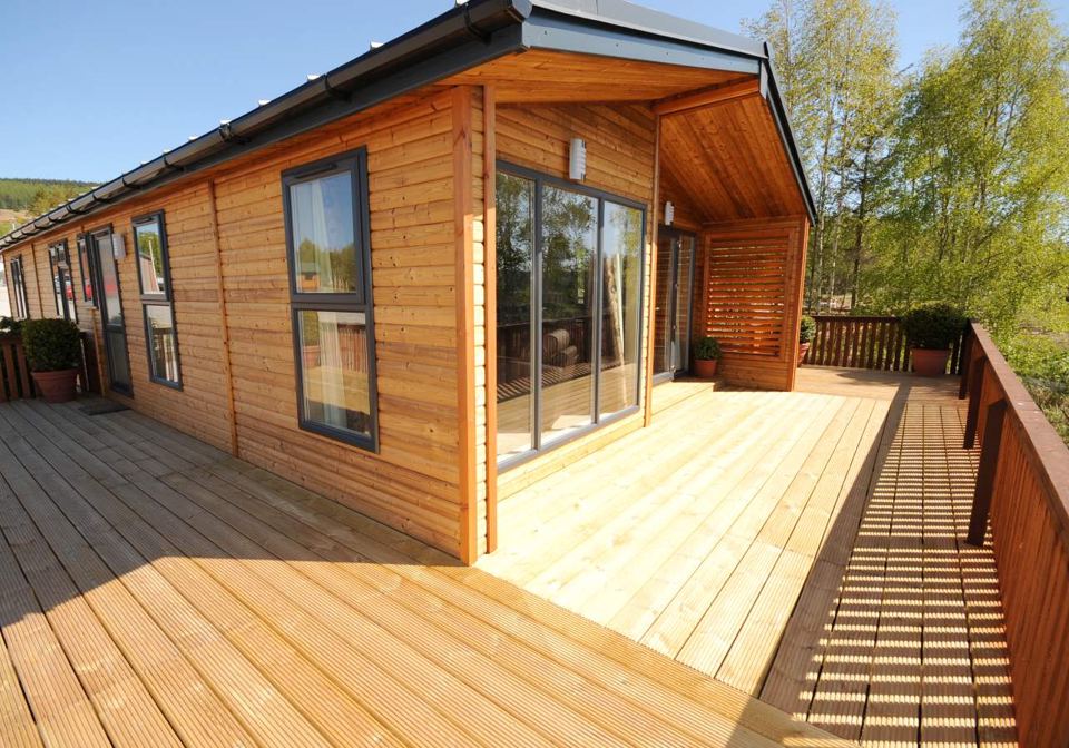 Lodge entrance and decking