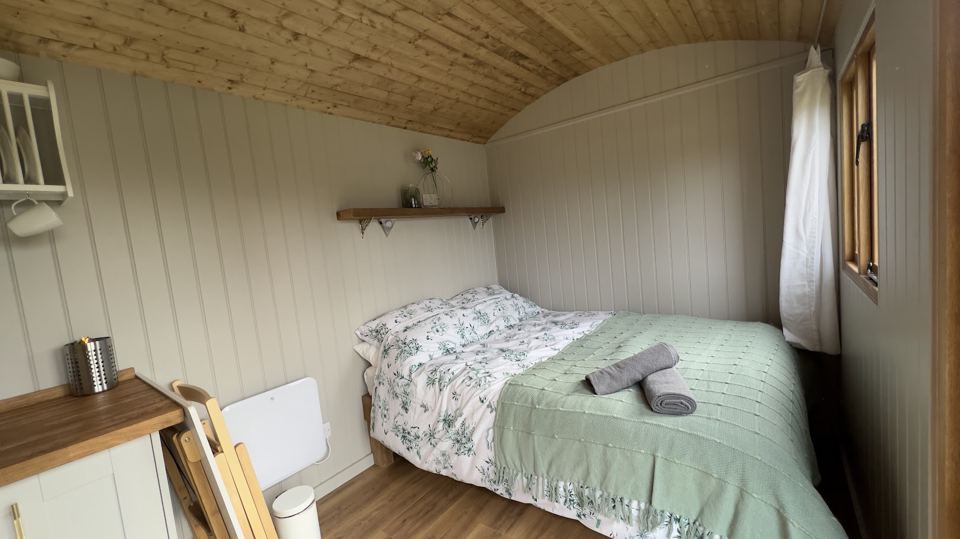 Bed in the shepherd's hut