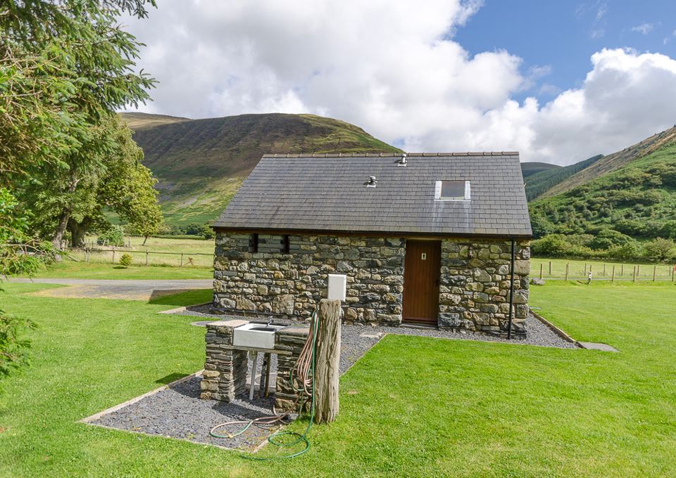Stone shower block