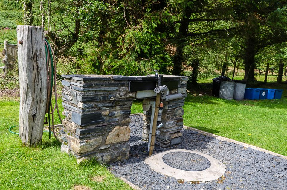 Slate washing-up area