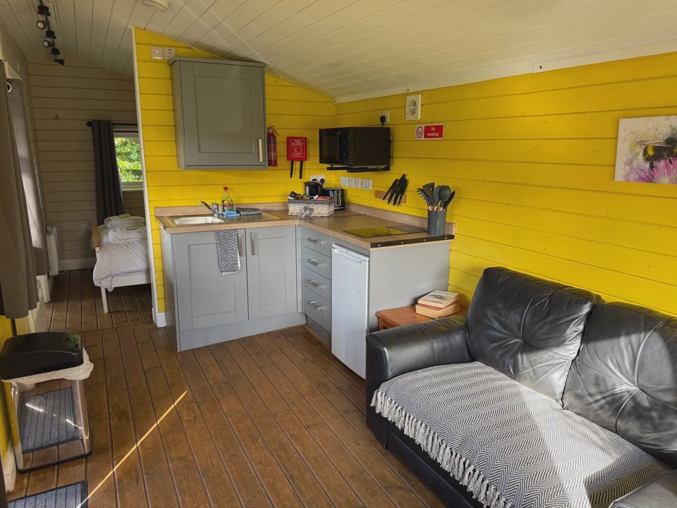 Kitchen and lounge area