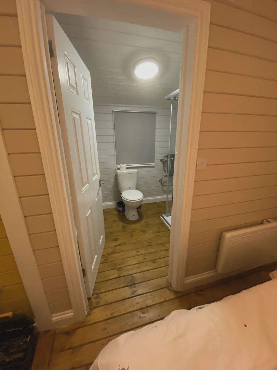 Lodge bedroom and bathroom door