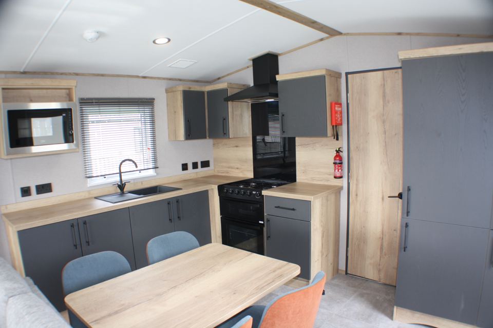 Fitted kitchen