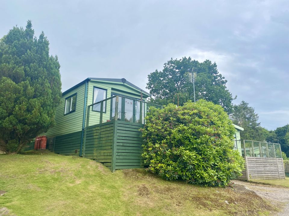 Holiday home on a wooded slope