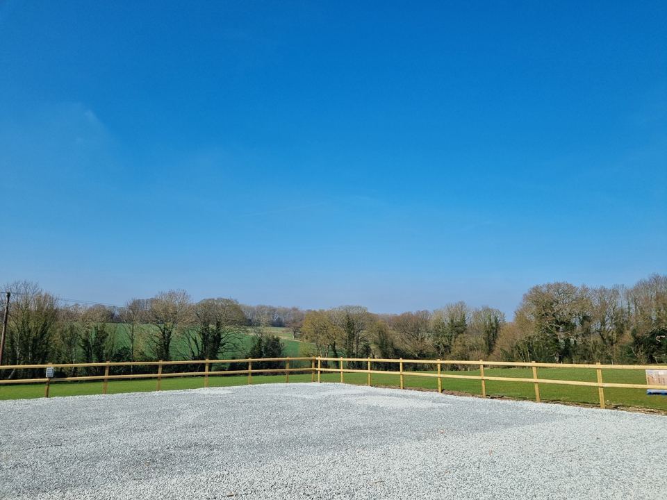 Gravel electric pitches