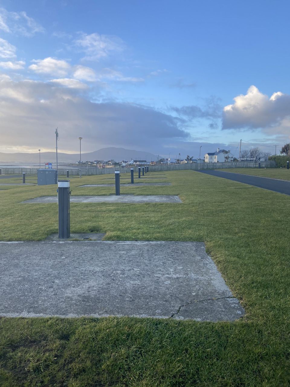 Hardstanding and service post