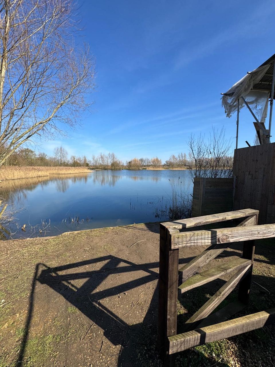 Lakeside fishing peg