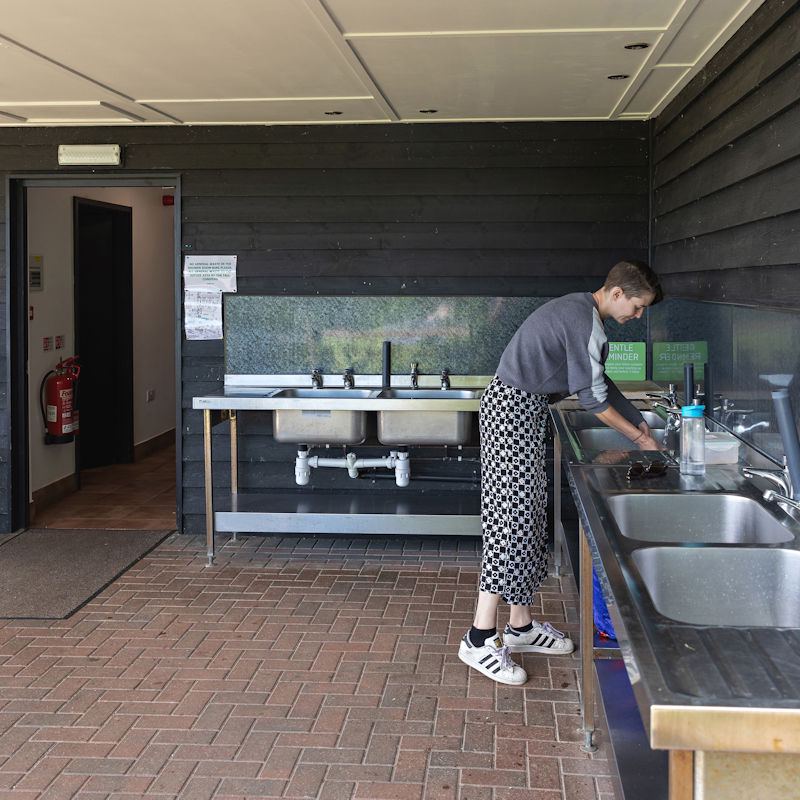 Washing-up sinks