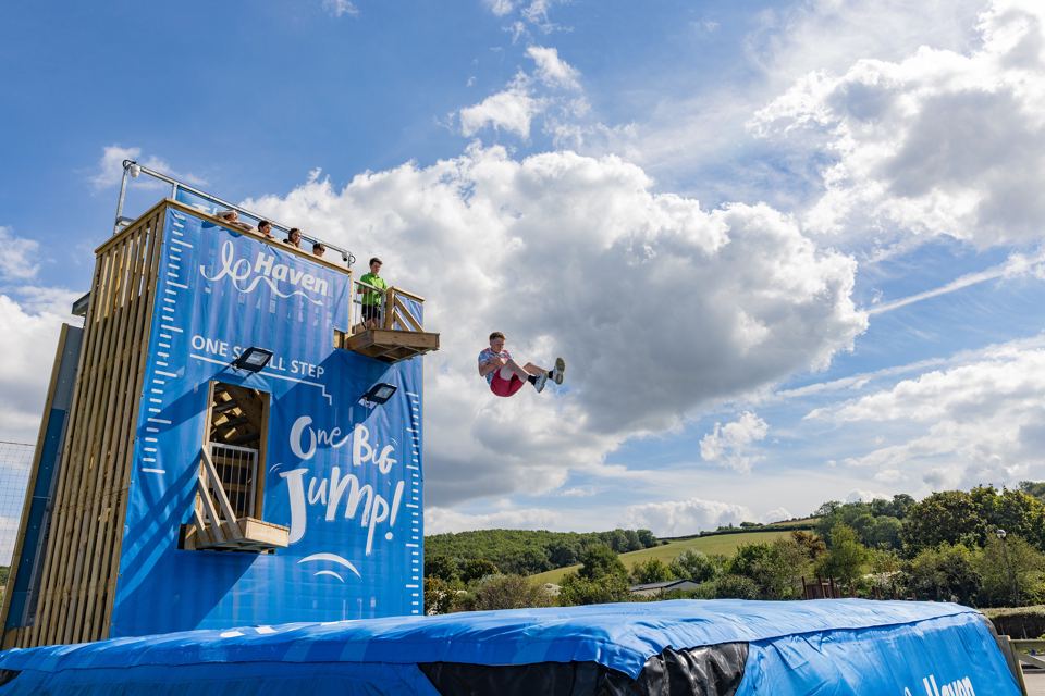 The Jump airbag tower