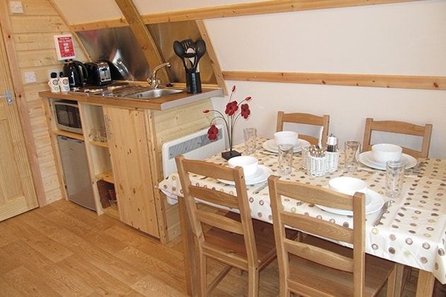 Mini kitchen and dining table