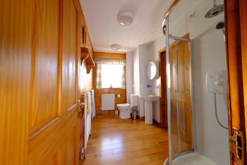 En suite shower room