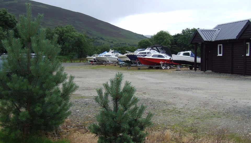 Boat hire cabin and parking