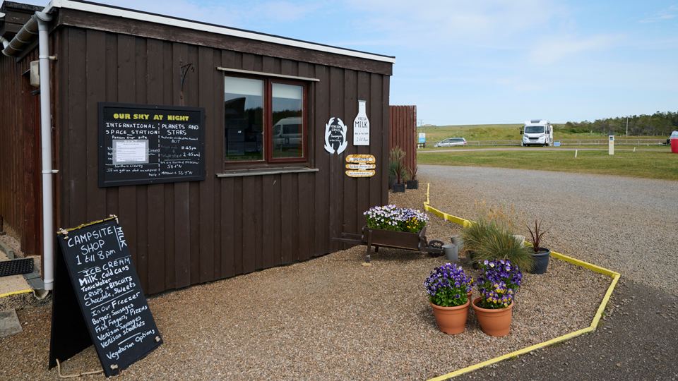 Site shop hut