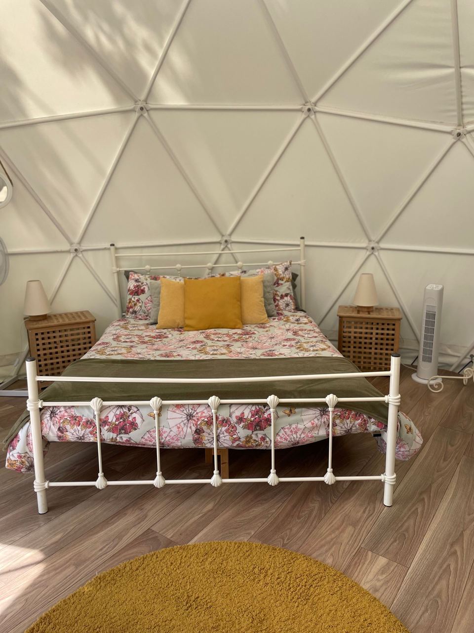 Geodome double bed