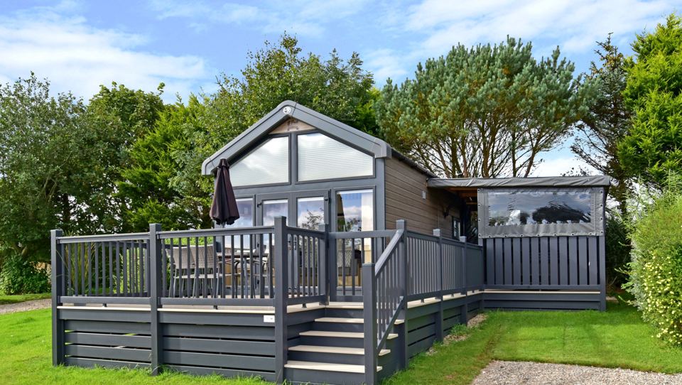 Glamping pod with deck